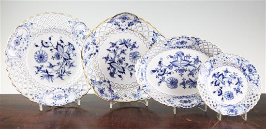 A Meissen thirty piece Onion pattern blue and white dessert service, late 19th / early 20th century, occasional minor chips